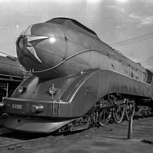 Steam Locomotive type 2-3-2 photo