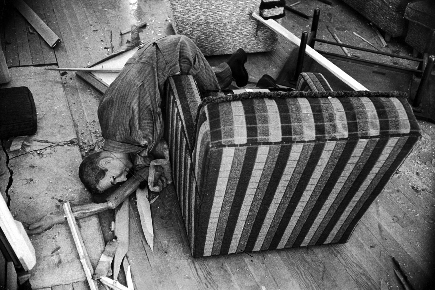 Loomis Dean photos taken after Yucca Flats nuclear test