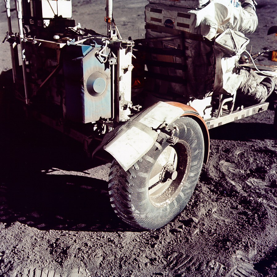 Duct_tape_apollo17.jpg